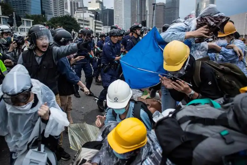 la repressione di occupy hong kong  7