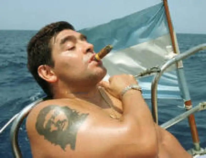 maradona sigaro