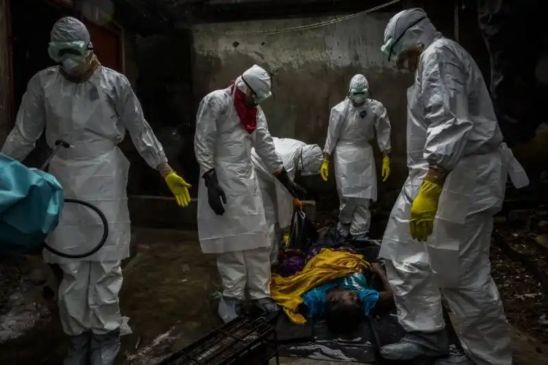 members of a liberian red cross 