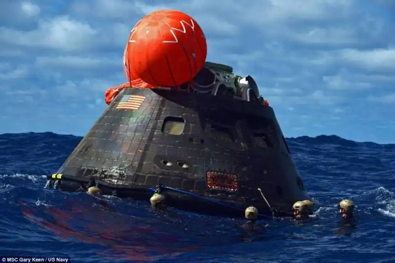 orion splashdown 4