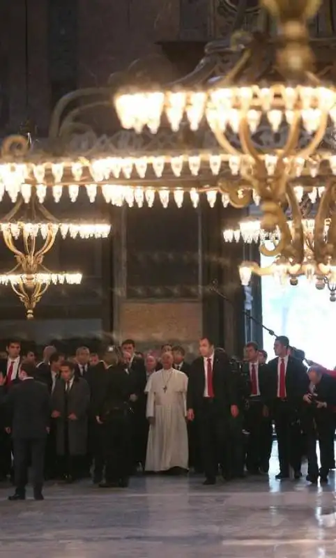 papa bergoglio in moschea 2