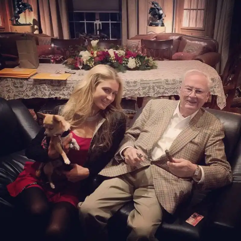 paris hilton e il nonno