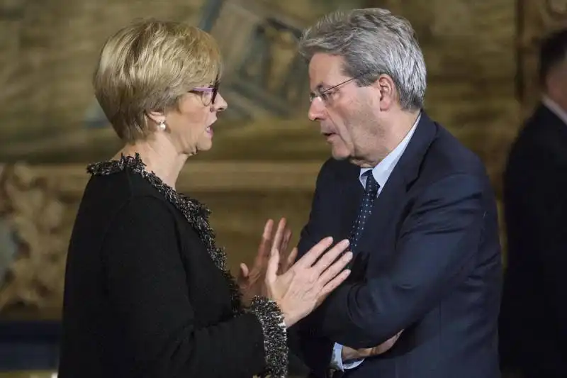 pinotti gentiloni