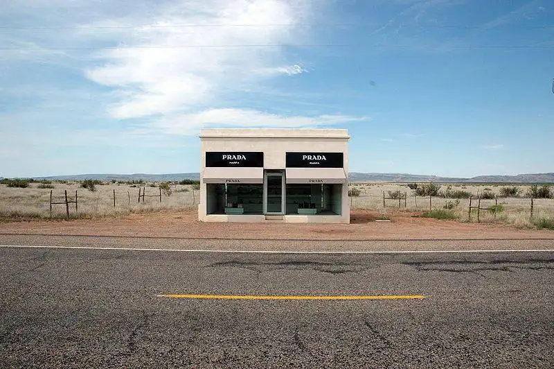 prada marfa