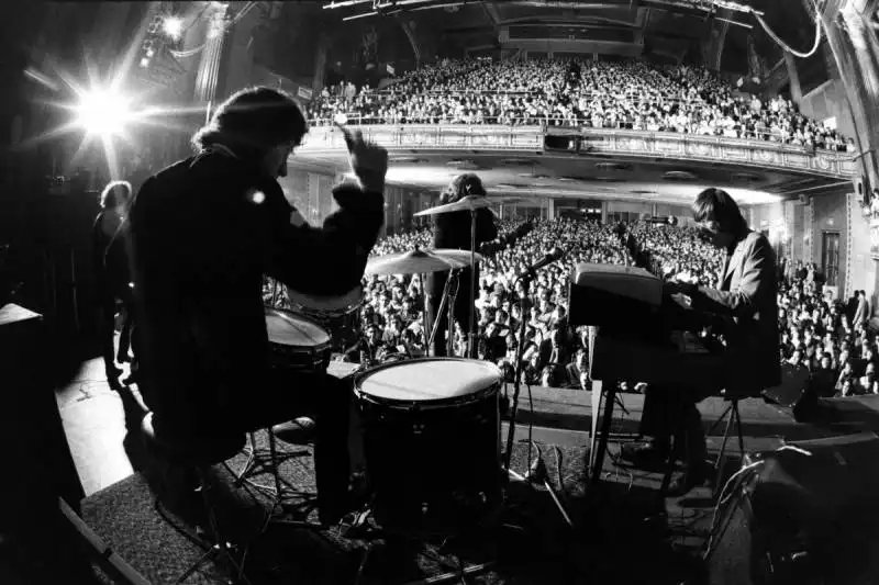 the doors perform at new york city's fillmore east in 1968  5