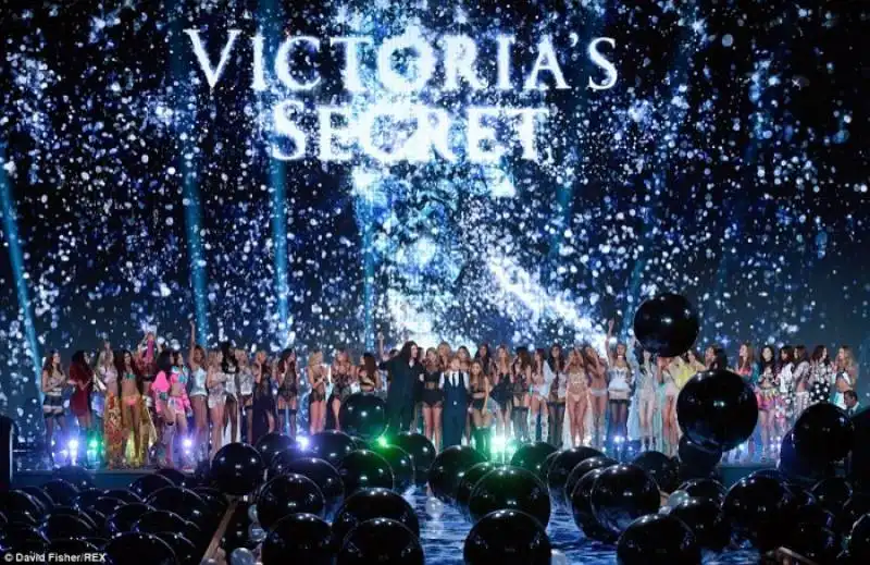 victoria's secret fashion show 30