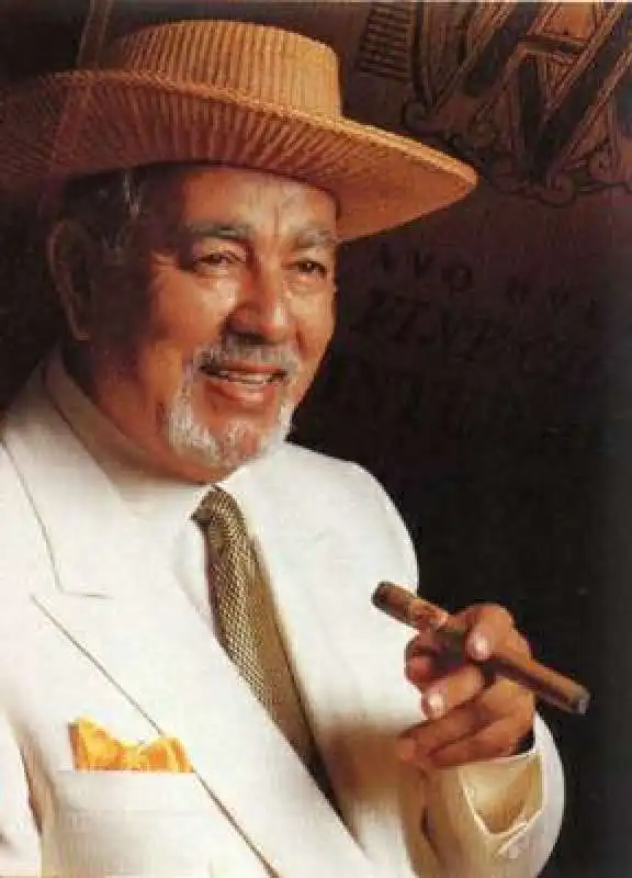 AVO UVEZIAN