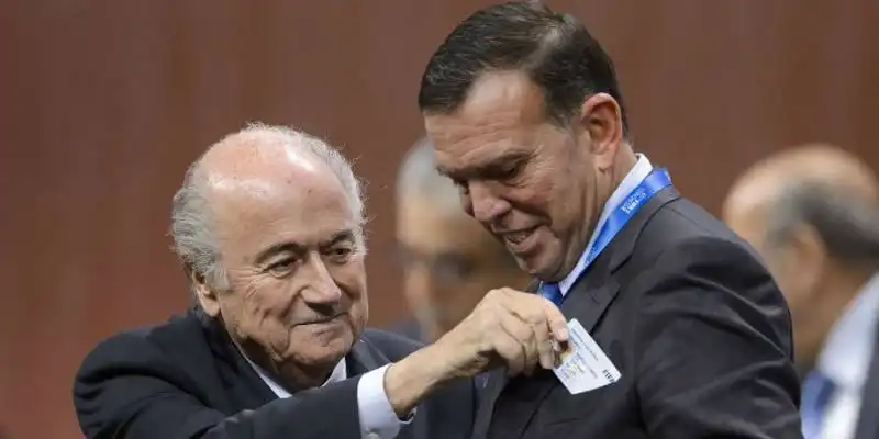 BLATTER E JUAN ANGEL NAPOUT