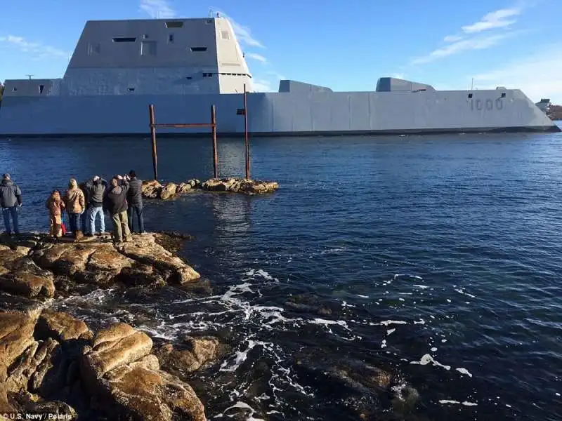 cacciatorpediniere uss zumwalt 9