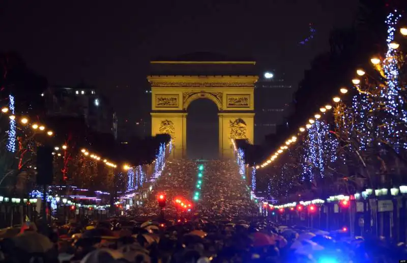 capodanno  champs elysees