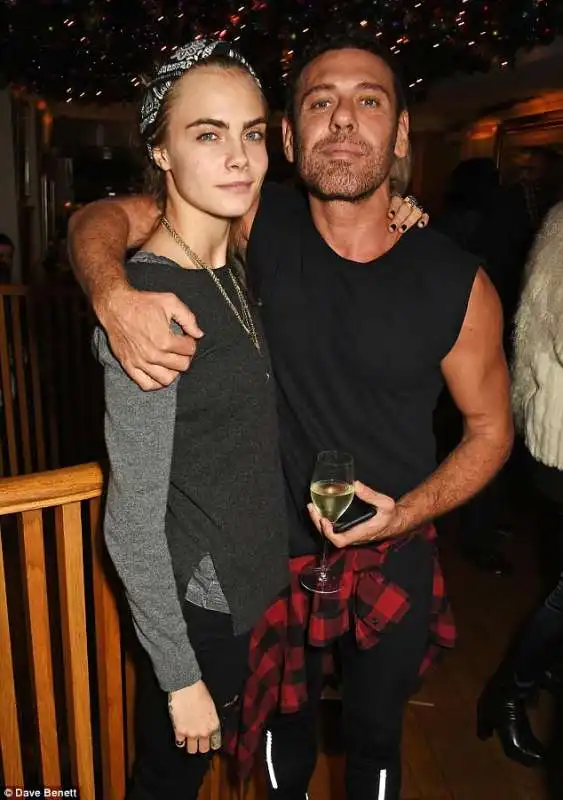 cara delevingne e amico