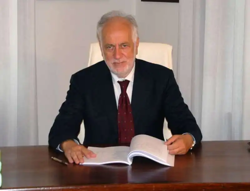 claudio salini  ex consob e banca etruria