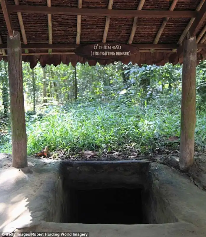 cu chi tunnel   vietnam