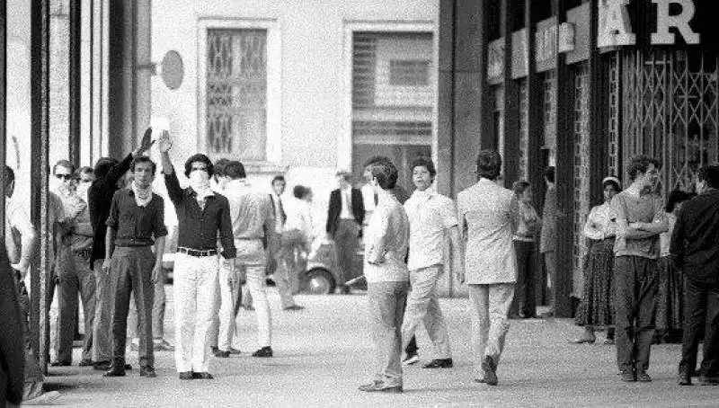 FASCISTI PIAZZA SAN BABILA