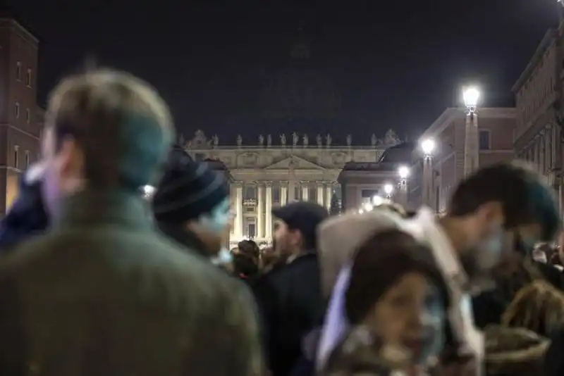 giubileo   la folla a san pietro 9