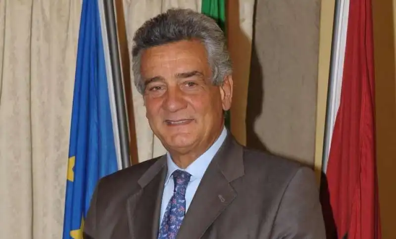 giuseppe fanfani ex sindaco arezzo oggi csm