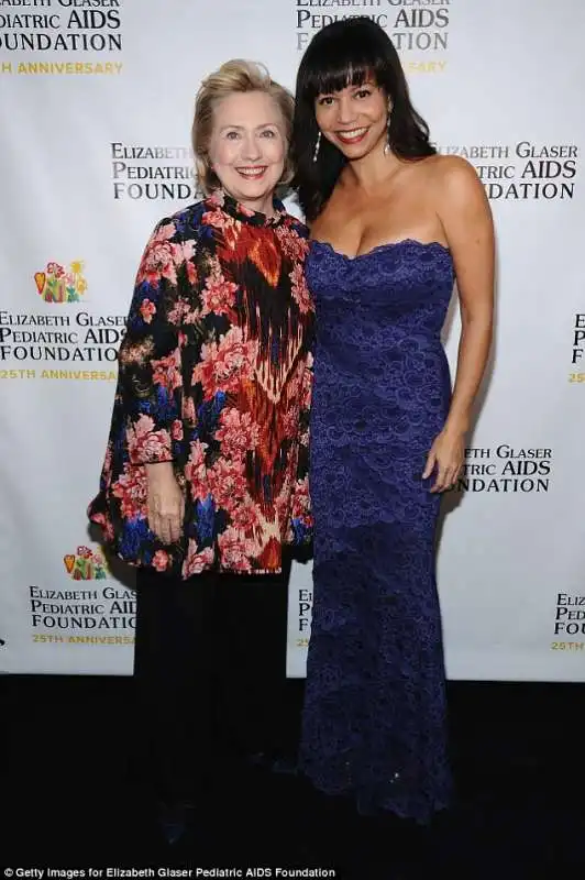 hillary con gloria ruben nel 2013