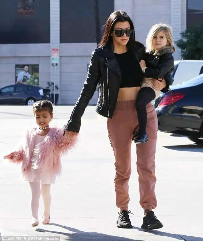 kourtney kardashian con figlia penelope e nipote north