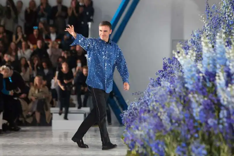 l'ultima sfilata di raf simons per dior