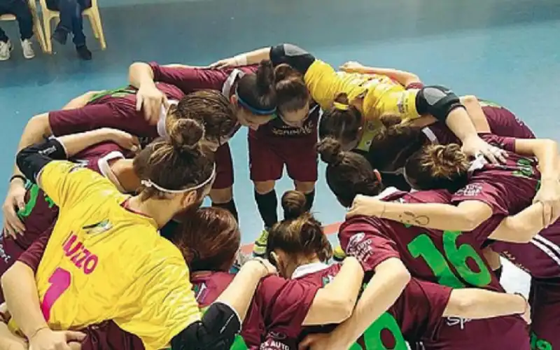 LE RAGAZZE DELLO SPORTING LOCRI