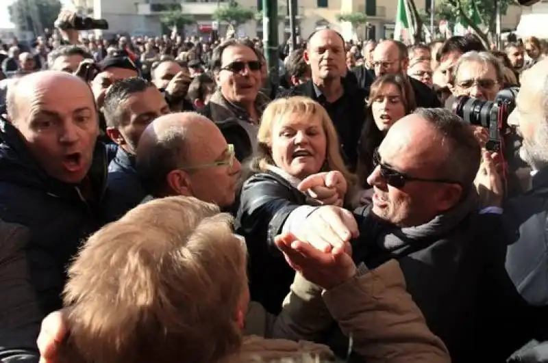 maria elena boschi a ercolano  5