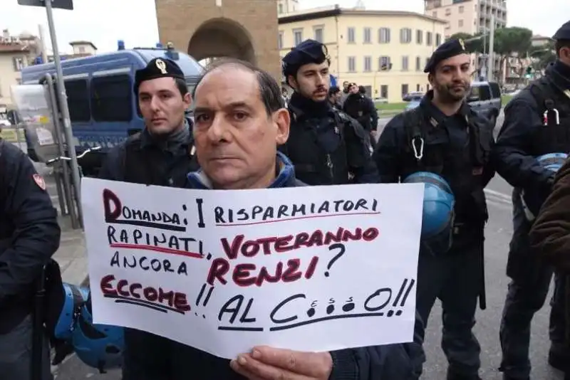 PROTESTE CONTRO BANCA ETRURIA