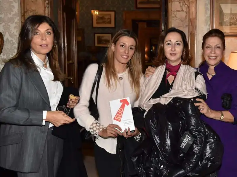 raffaella chiariello francesca rogano cinzia ammirati con la mamma di dorina bianchi