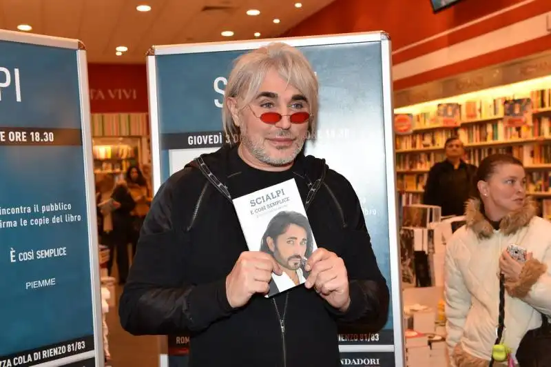 scialpi col suo libro