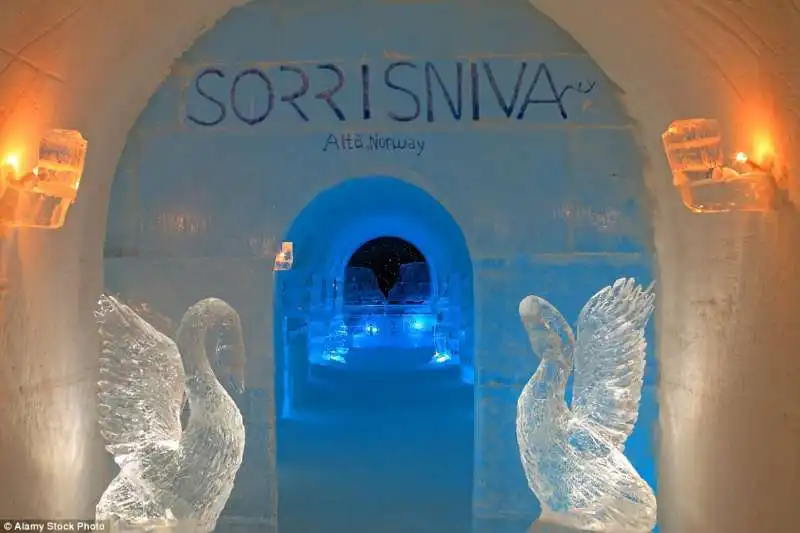 sorrisniva igloo hotel norvegia