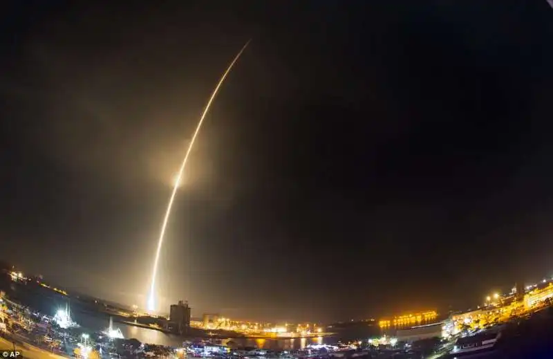 spacex falcon 9 cape canaveral