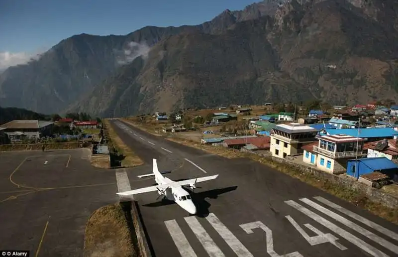 tenzing hillary airport nepal