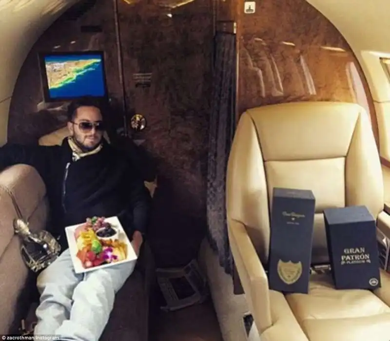 zach rothman con dom perignon e jet privato