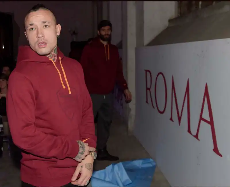 AS ROMA FESTA DI NATALE NAINGGOLAN FAZIO