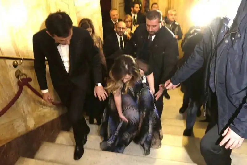 boschi al san carlo inciampa vestito1