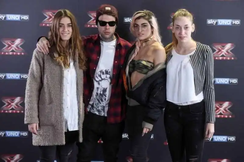 fedez xfactor con gaia rochelle e caterina