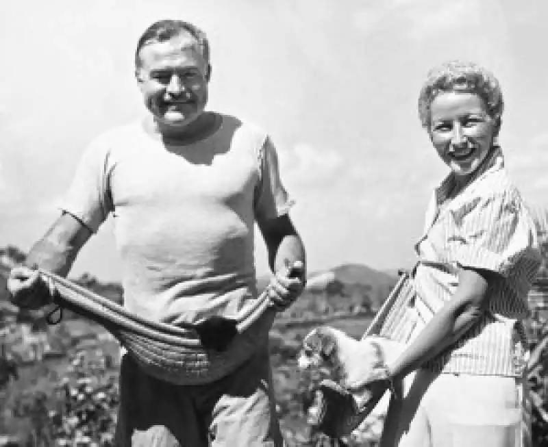 HEMINGWAY CON MARY