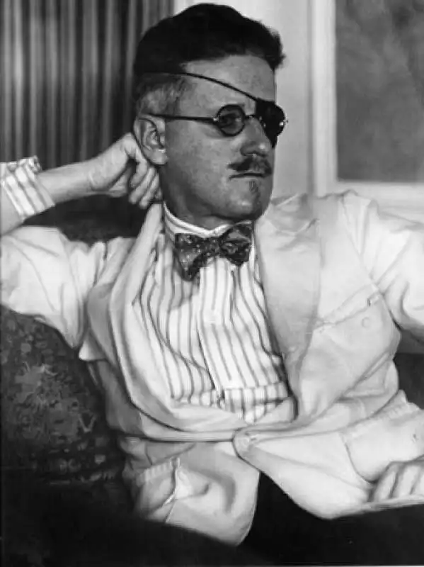 JAMES JOYCE