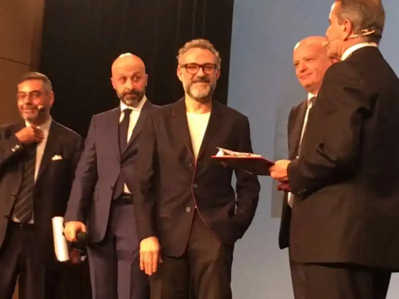 massimo bottura al gala per i 30 anni del gambero rosso