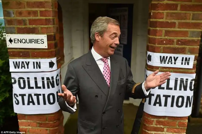 nigel farage al voto