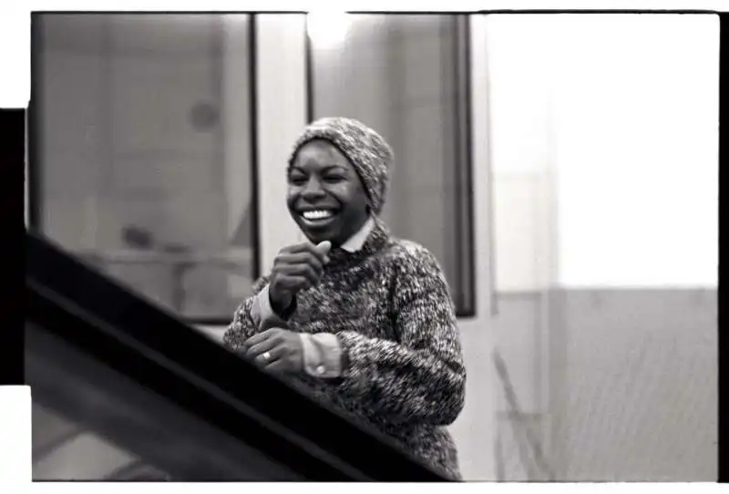 nina simone al pianoforte