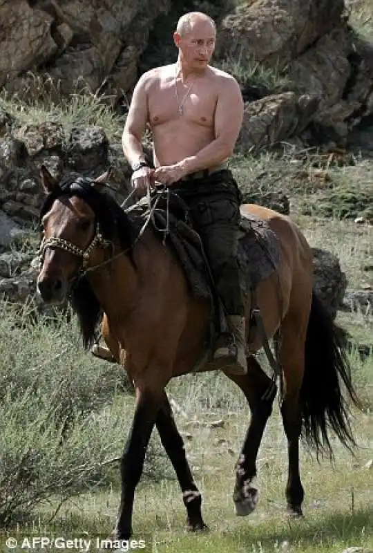 putin a cavallo