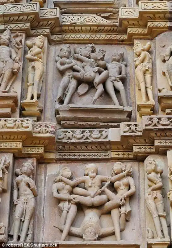 sculture erotiche di khajuraho