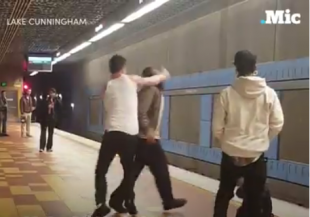 violenza sotto la metro a los angeles