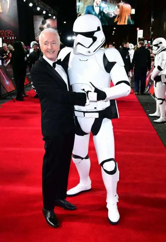 antony daniels con stormtrooper