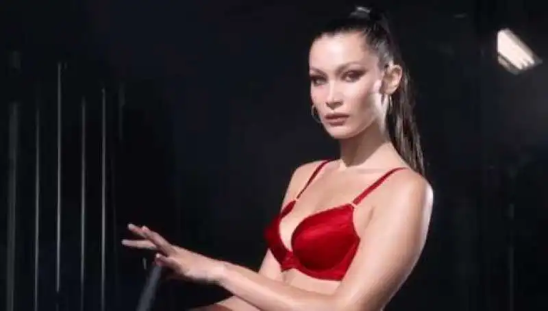 bella hadid love magazine