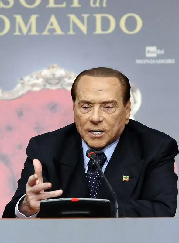 berlusconi alla presentazione del libro di vespa    17