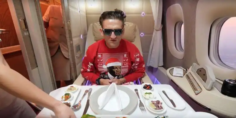 casey neistat su emirates