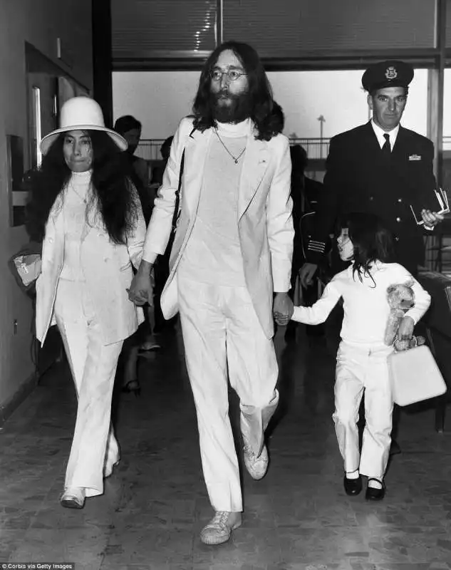 lennon yoko heathrow 1969