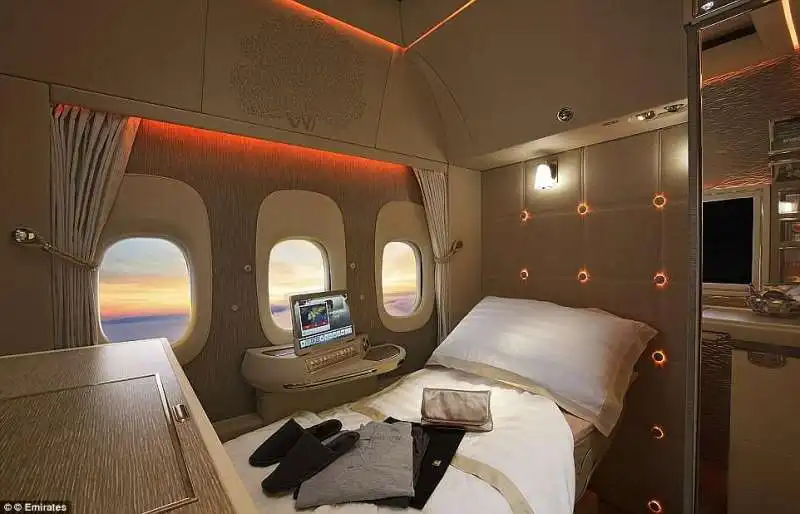 suite first class emirates