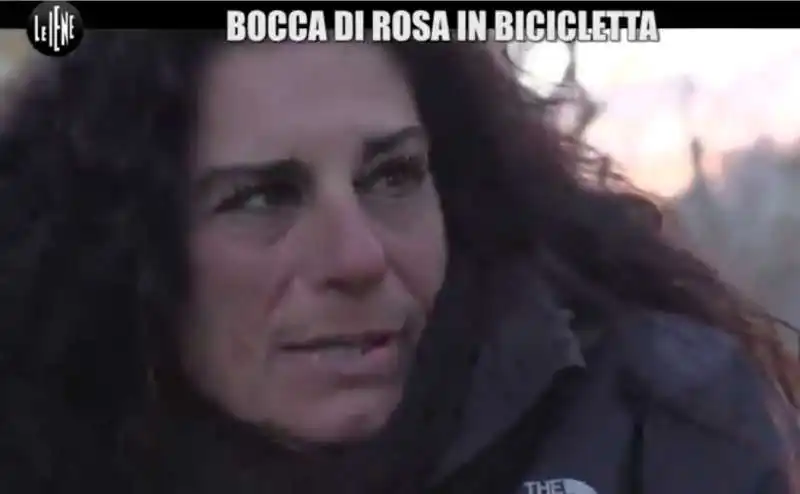 susanna la prostituta in bicicletta    14